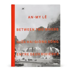 An-My Lê: Between Two Rivers - Hardcover