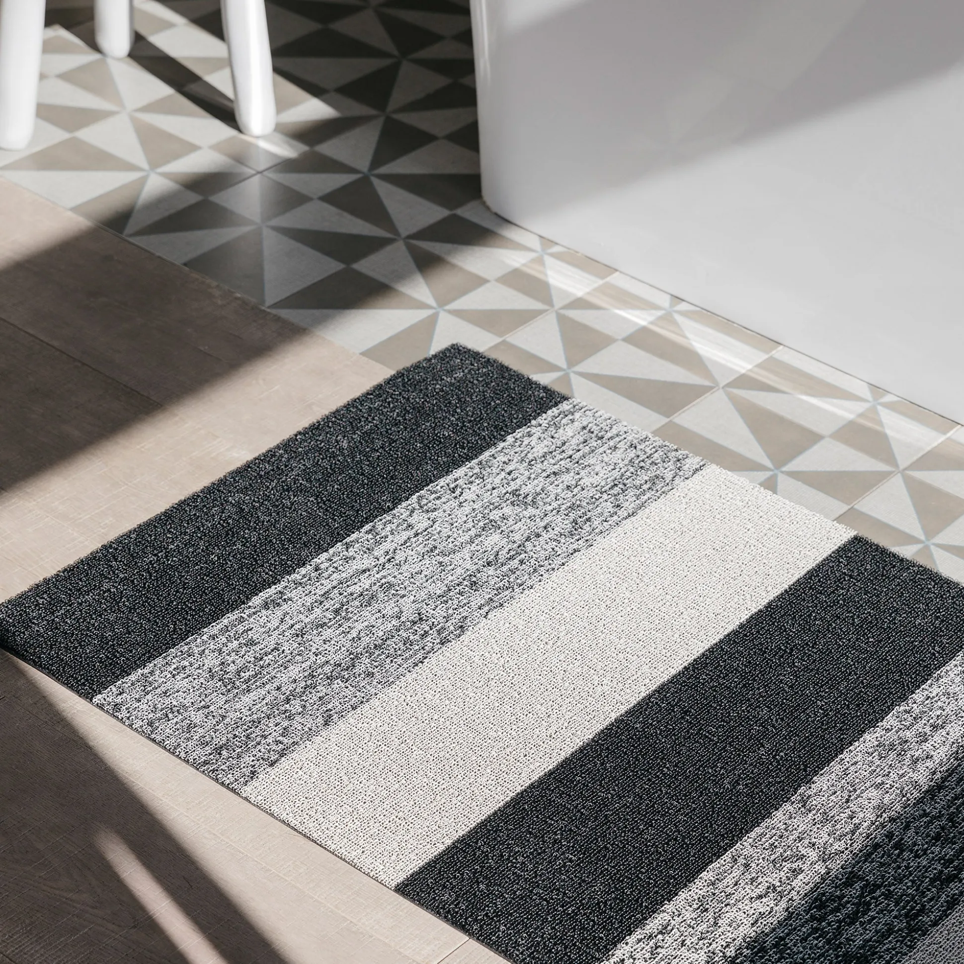 Chilewich Marbled Stripe Shag Floormat