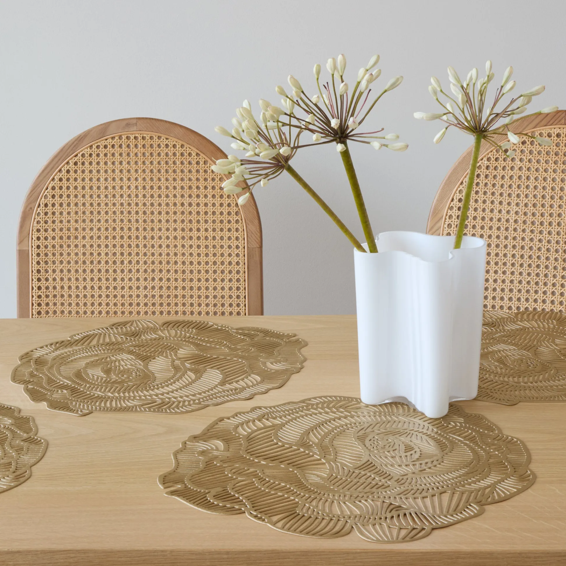 Chilewich Rose Round Placemat