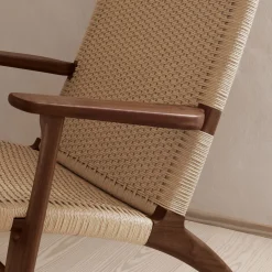 CH25 Lounge Chair