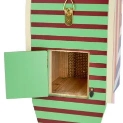 Dusen Dusen Bird House