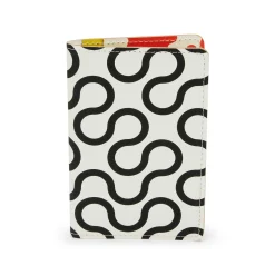Dusen Dusen Recycled Leather Passport Case