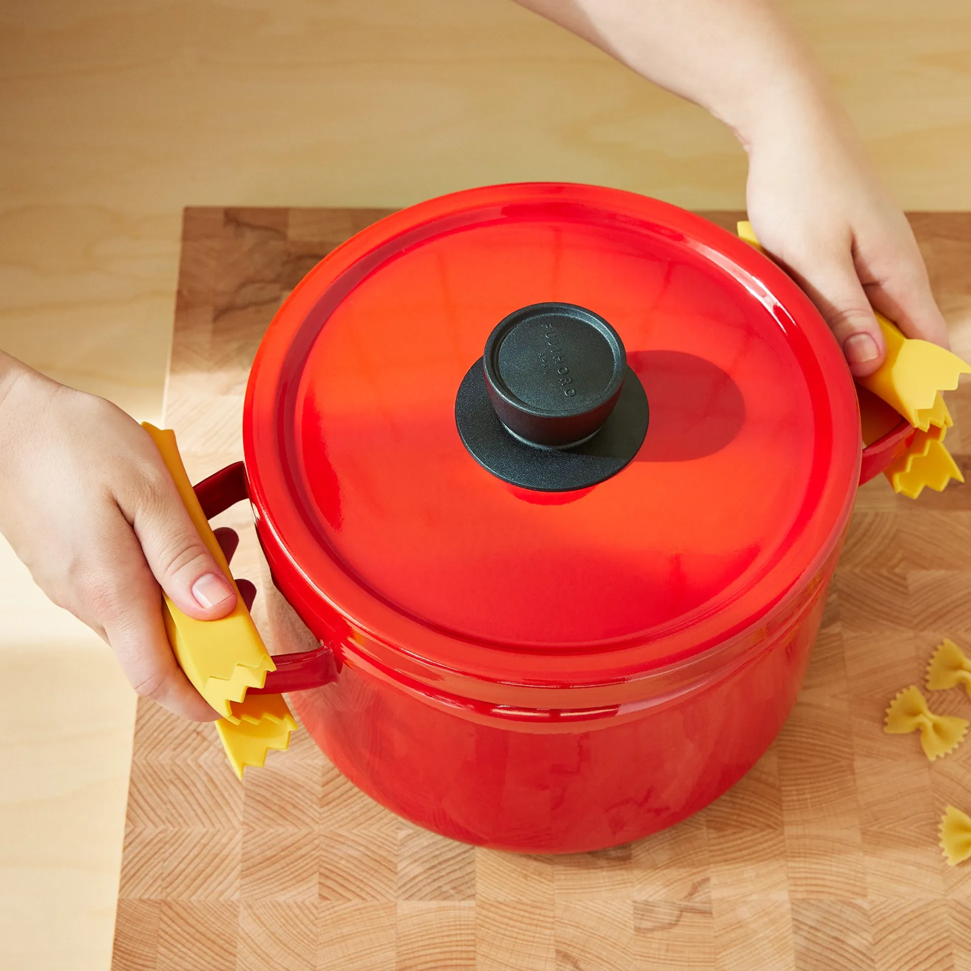 Farfalloni Pasta Pot Grips - Set of 2