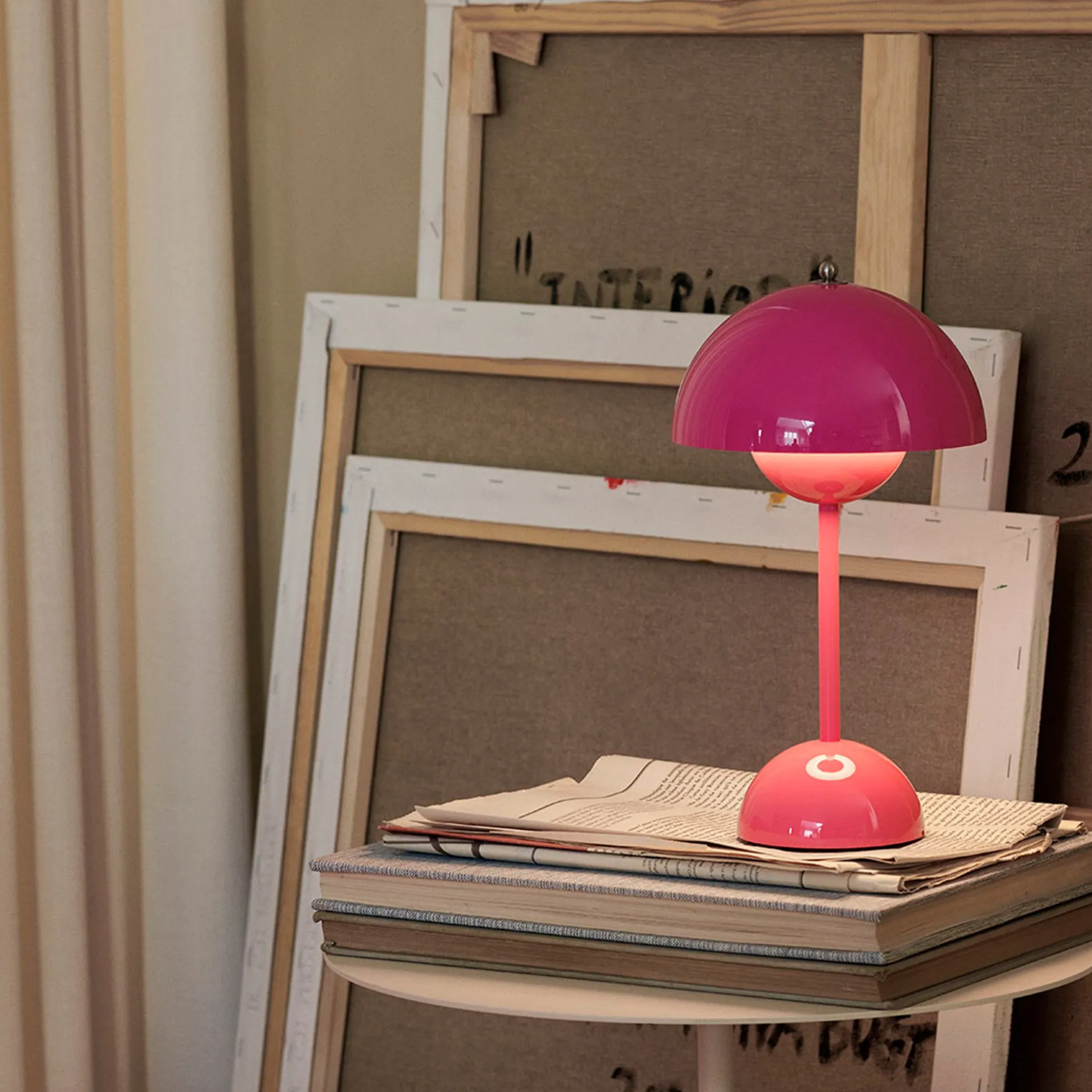 Flowerpot VP9 LED Portable Lamp