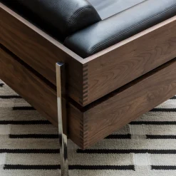 Forum Armchair