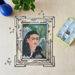 Frida Kahlo Shaped Jigsaw Puzzle - 884 Pieces
