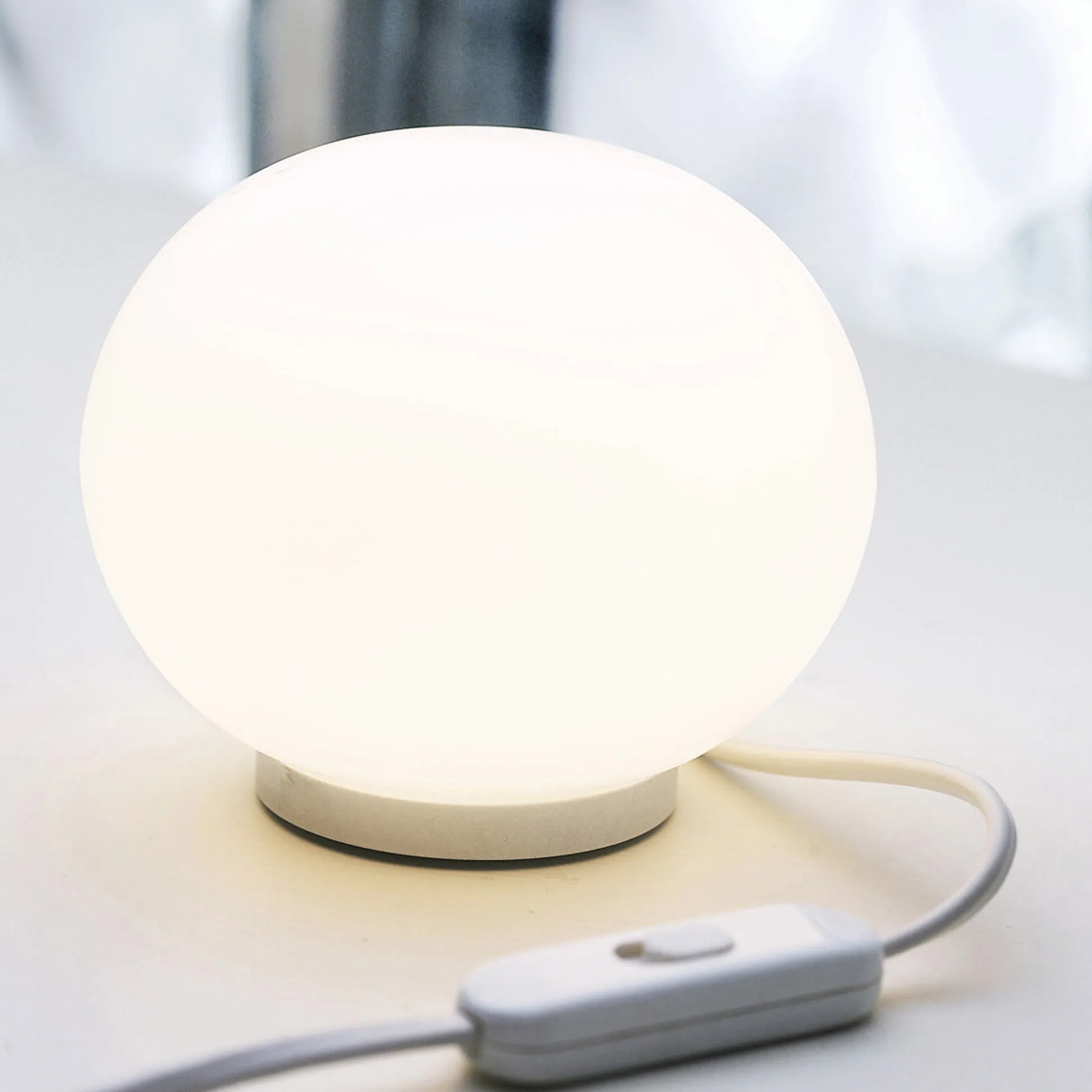 Glo-Ball Mini Table Lamp