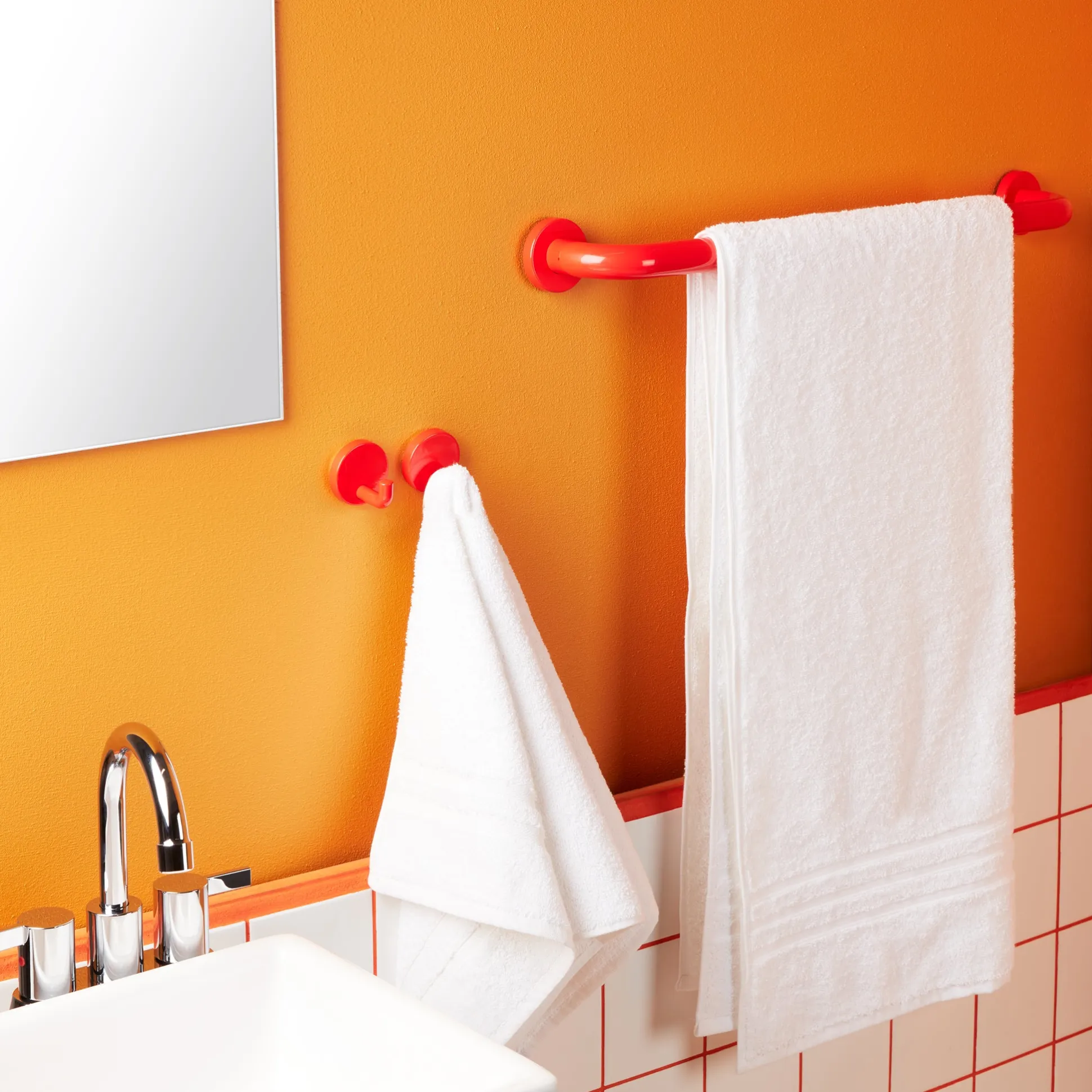 Hewi Towel Bar
