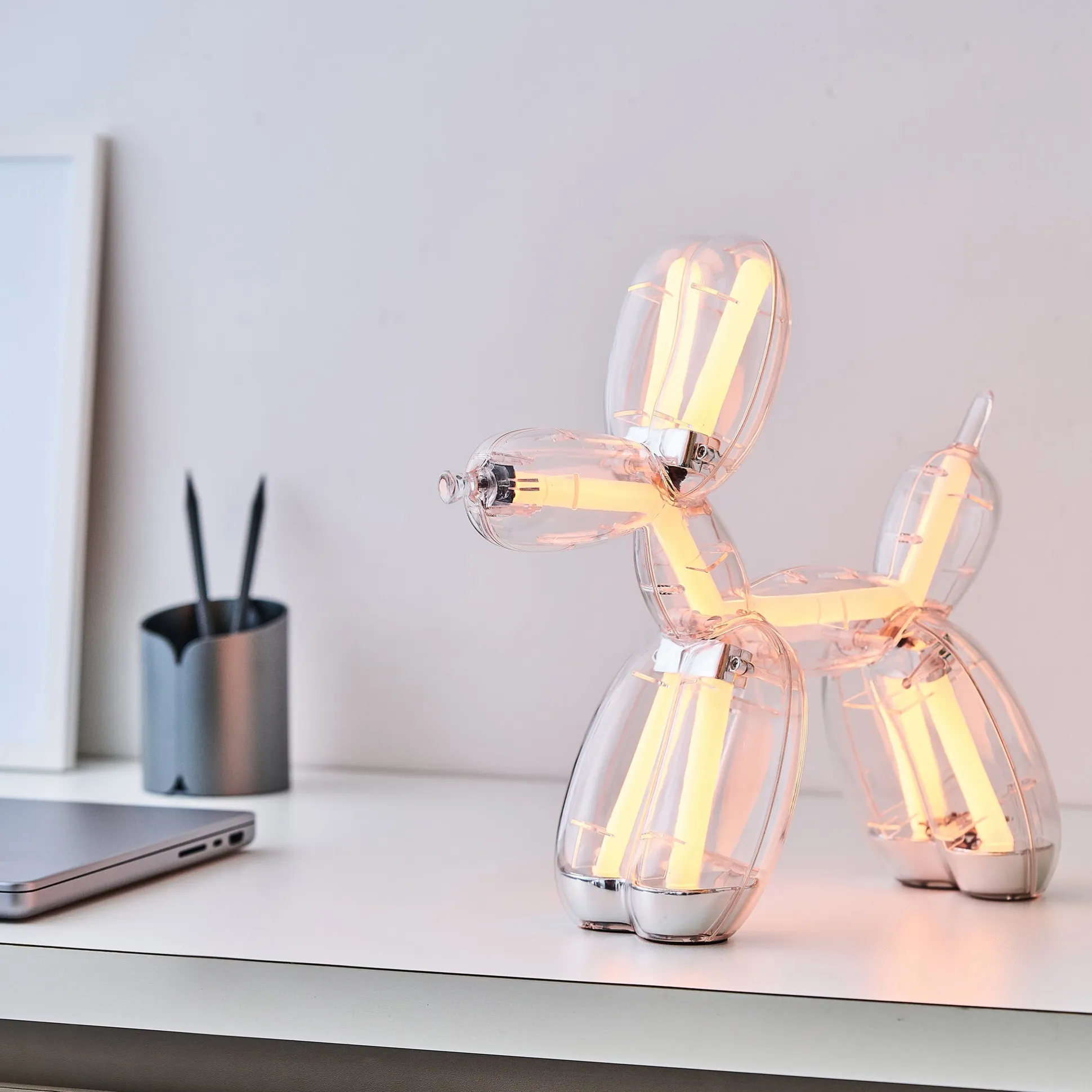 Jeff Koons Balloon Dog LED Lamp from Lexon
