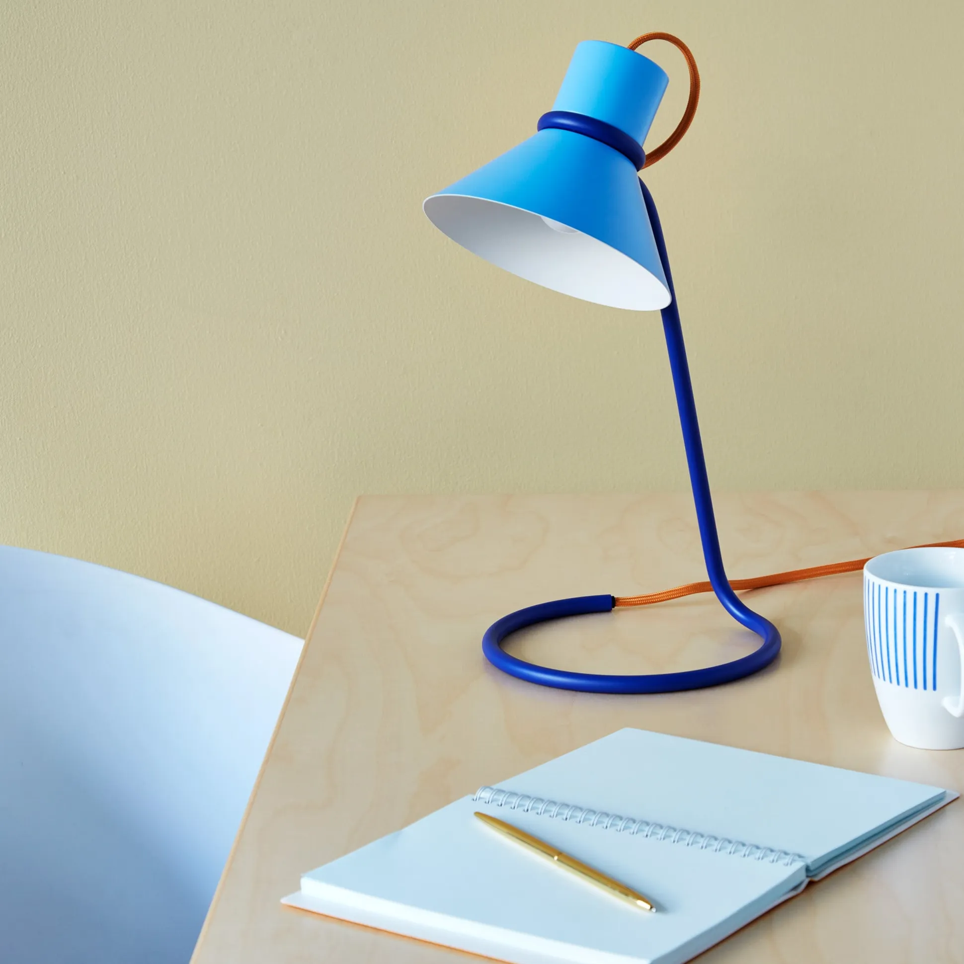 Loop de Loop Table Lamp