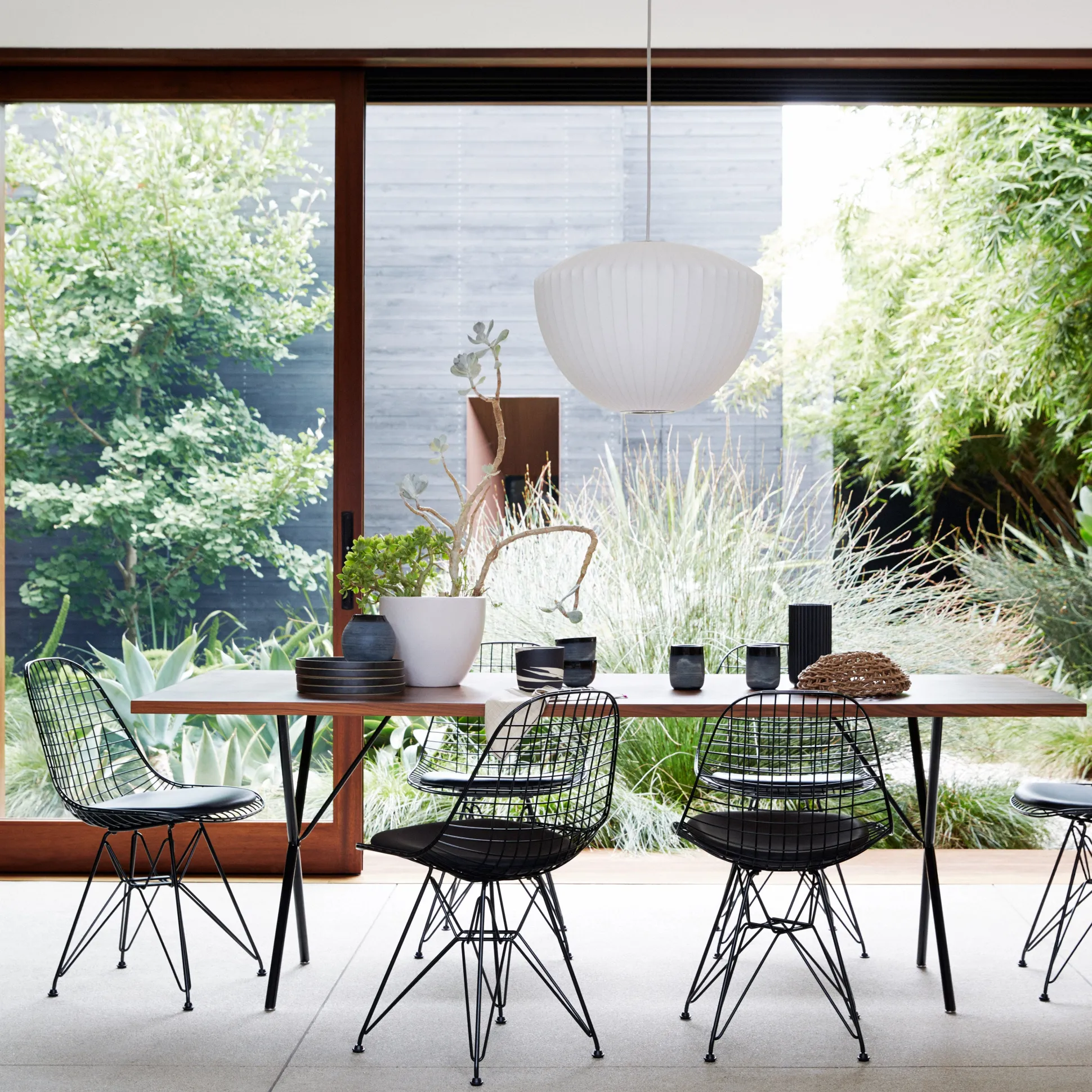 Nelson™ Apple Bubble Pendant from Herman Miller