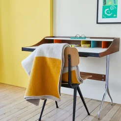 Nelson™ Swag Leg Desk from Herman Miller