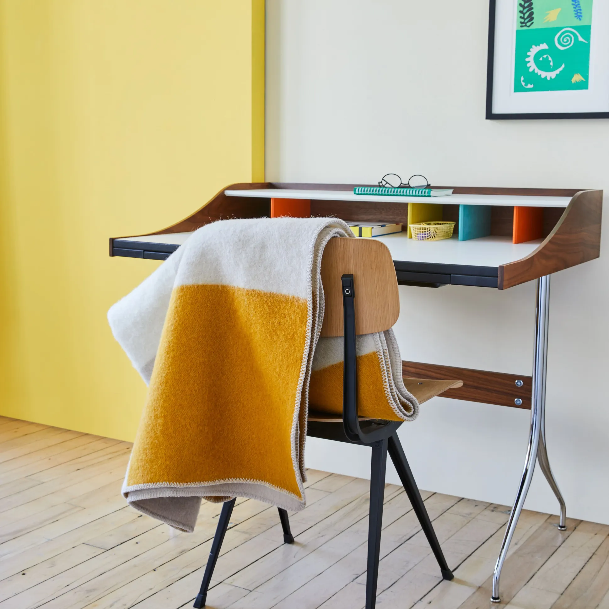 Nelson™ Swag Leg Desk from Herman Miller