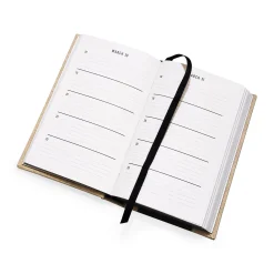 One Line a Day: A Five-Year Memory Book - Clothbound