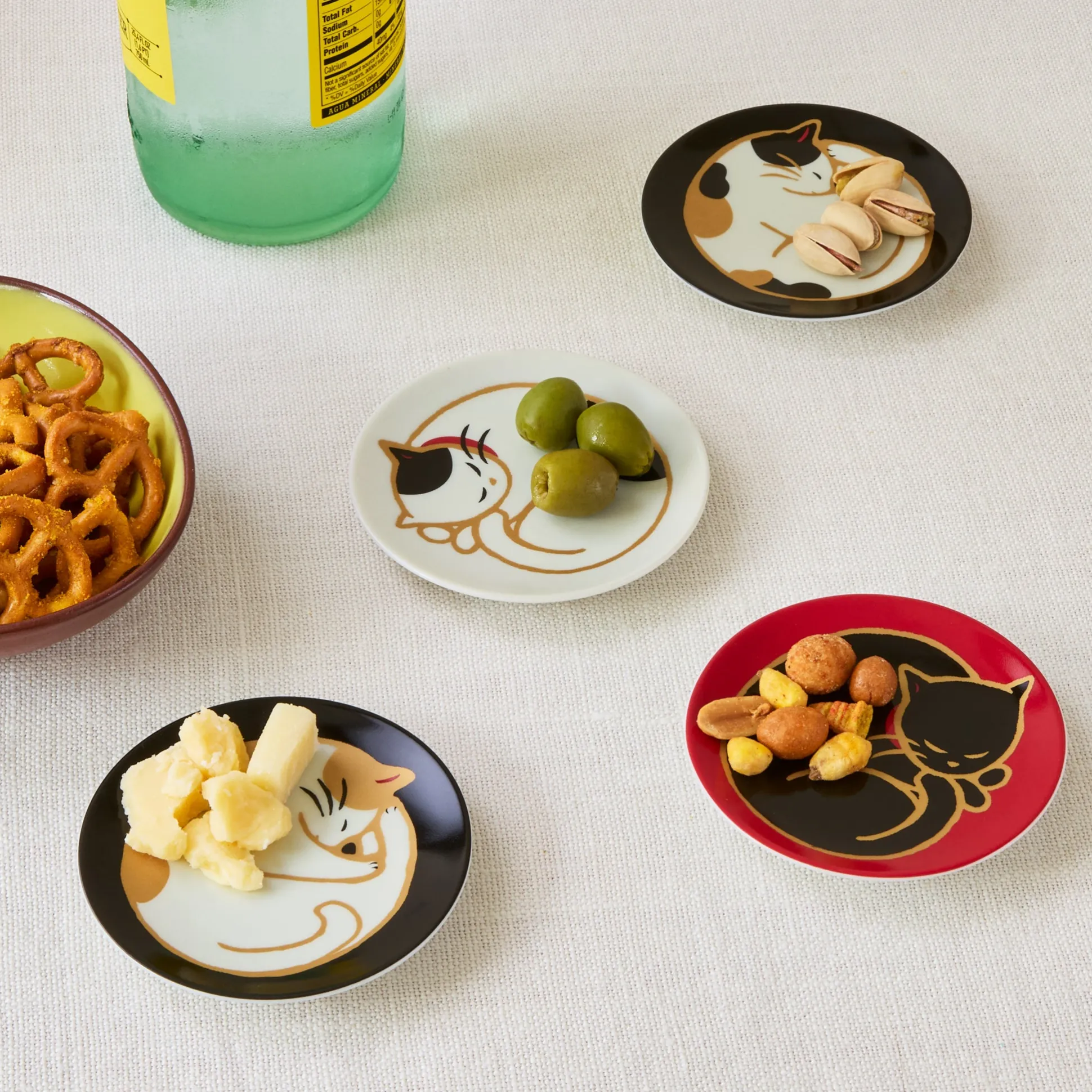 Porcelain Cat Plate - Set of 4