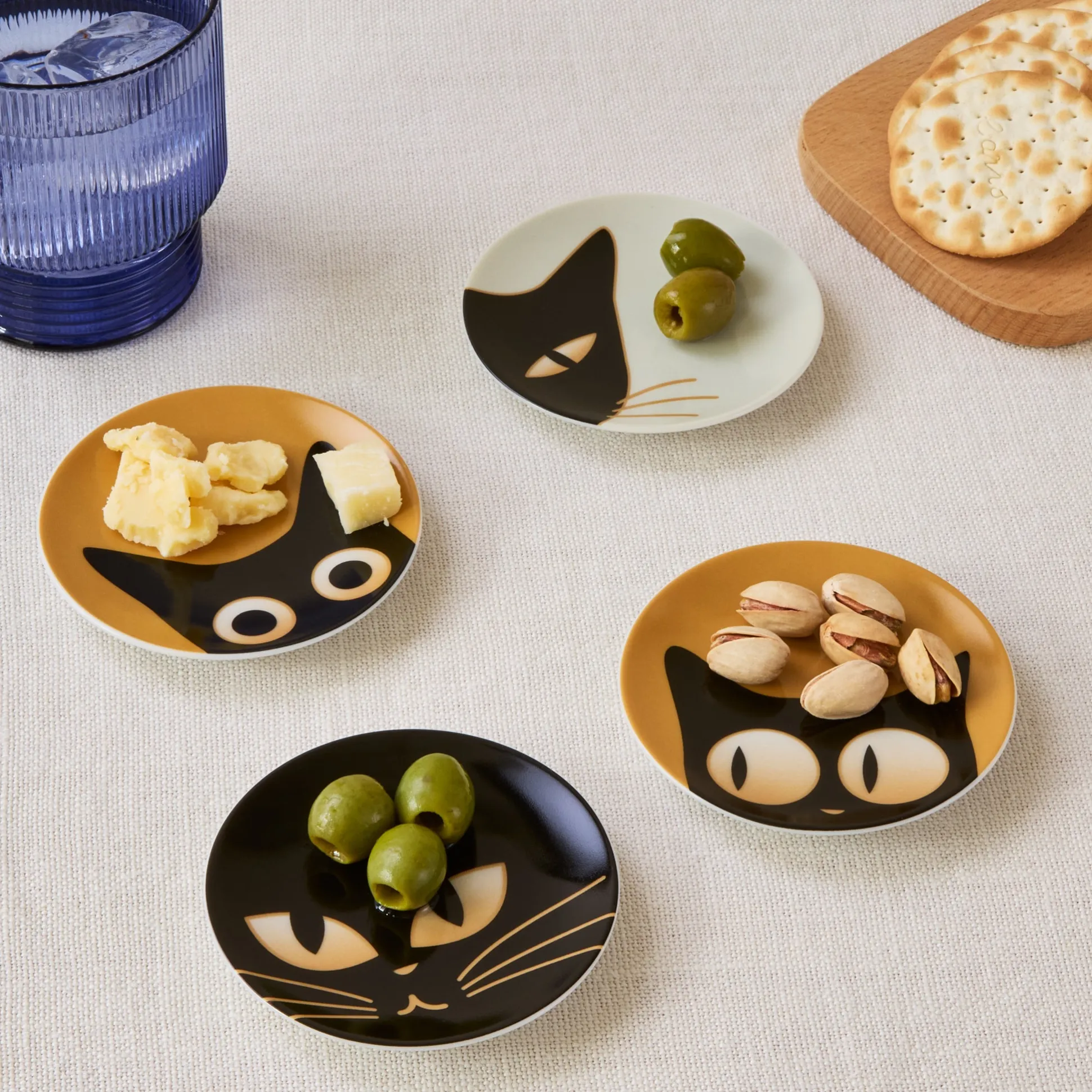 Porcelain Cat Plate - Set of 4