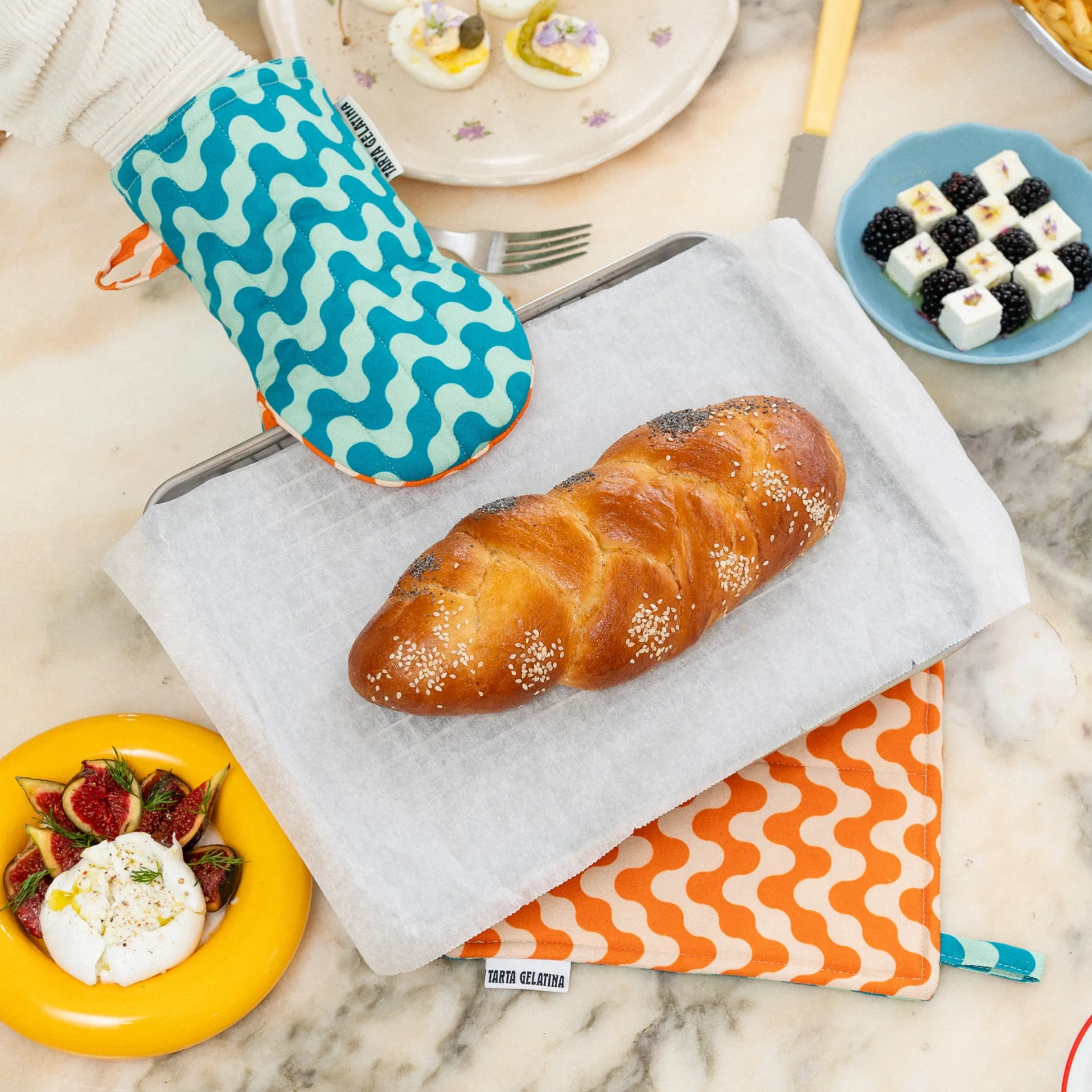 Reversible Pattern Oven Mitt & Potholder - Set of 2