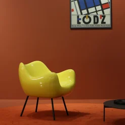 RM58 Classic Chair