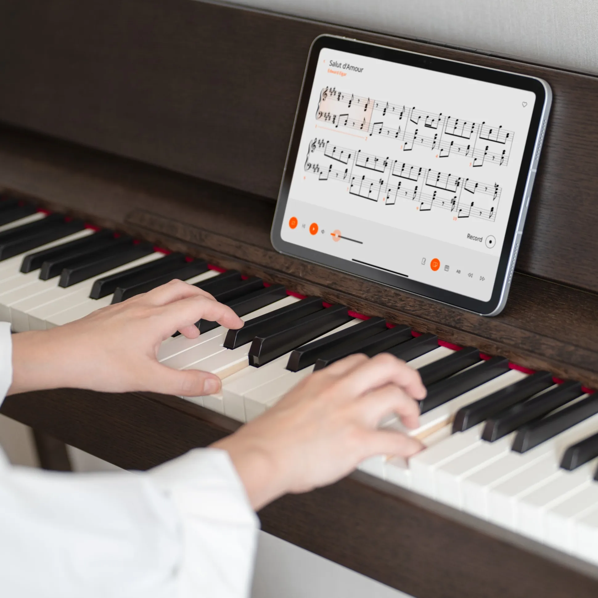 Roland Kiyola Piano KF-25 in Smoked Oak