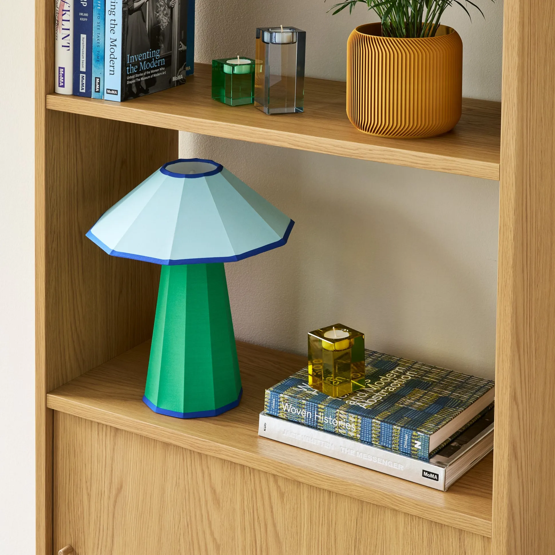 Trimme Table Lamp
