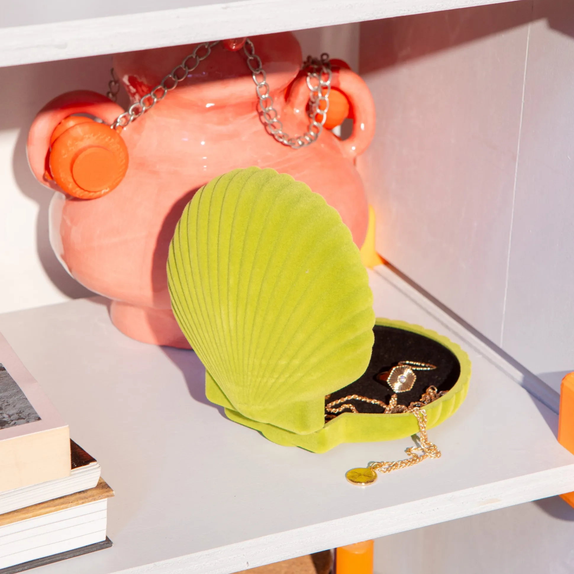 Venus Velvet Seashell Jewelry Box