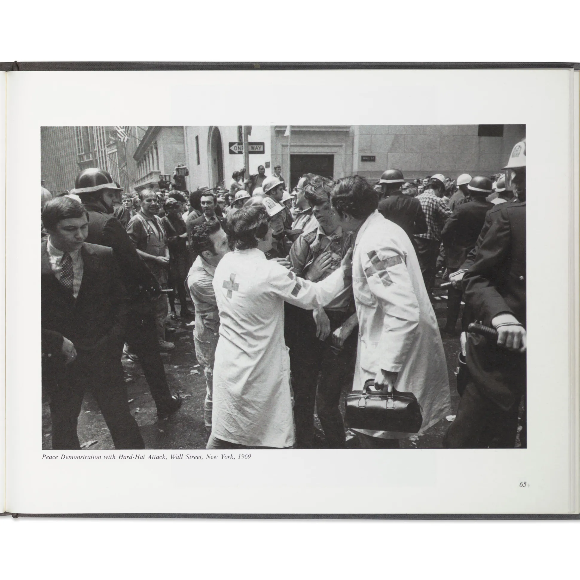 Winogrand Public Relations - Paperback